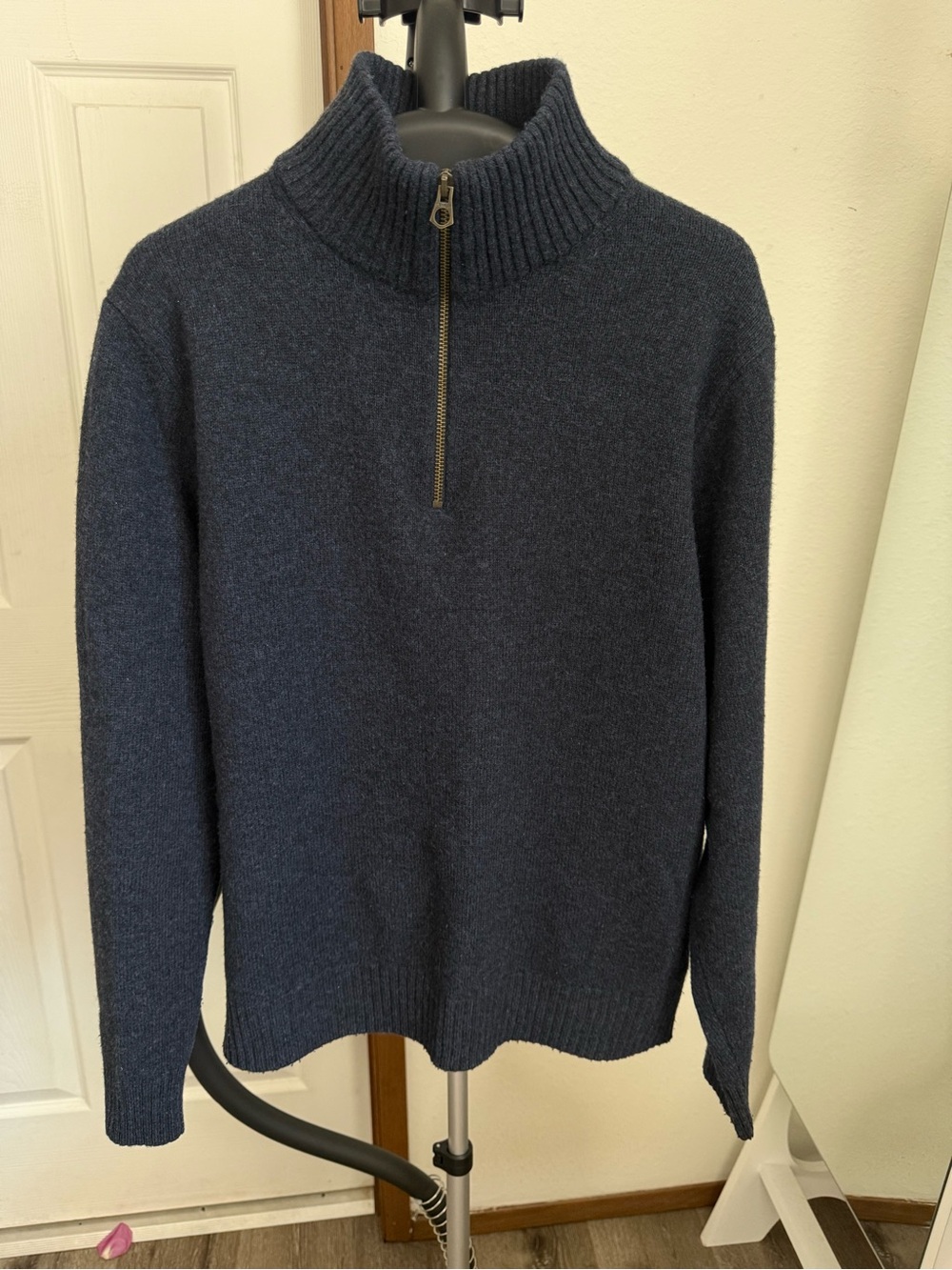 j.crew merino wool quarter zip sweater men’s large navy blue pullover